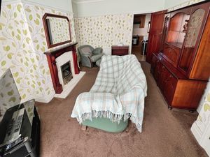 Lounge- click for photo gallery